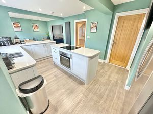 Glen Road Great Sutton